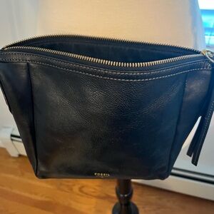 Black leather Fossil 9 inch crossbody